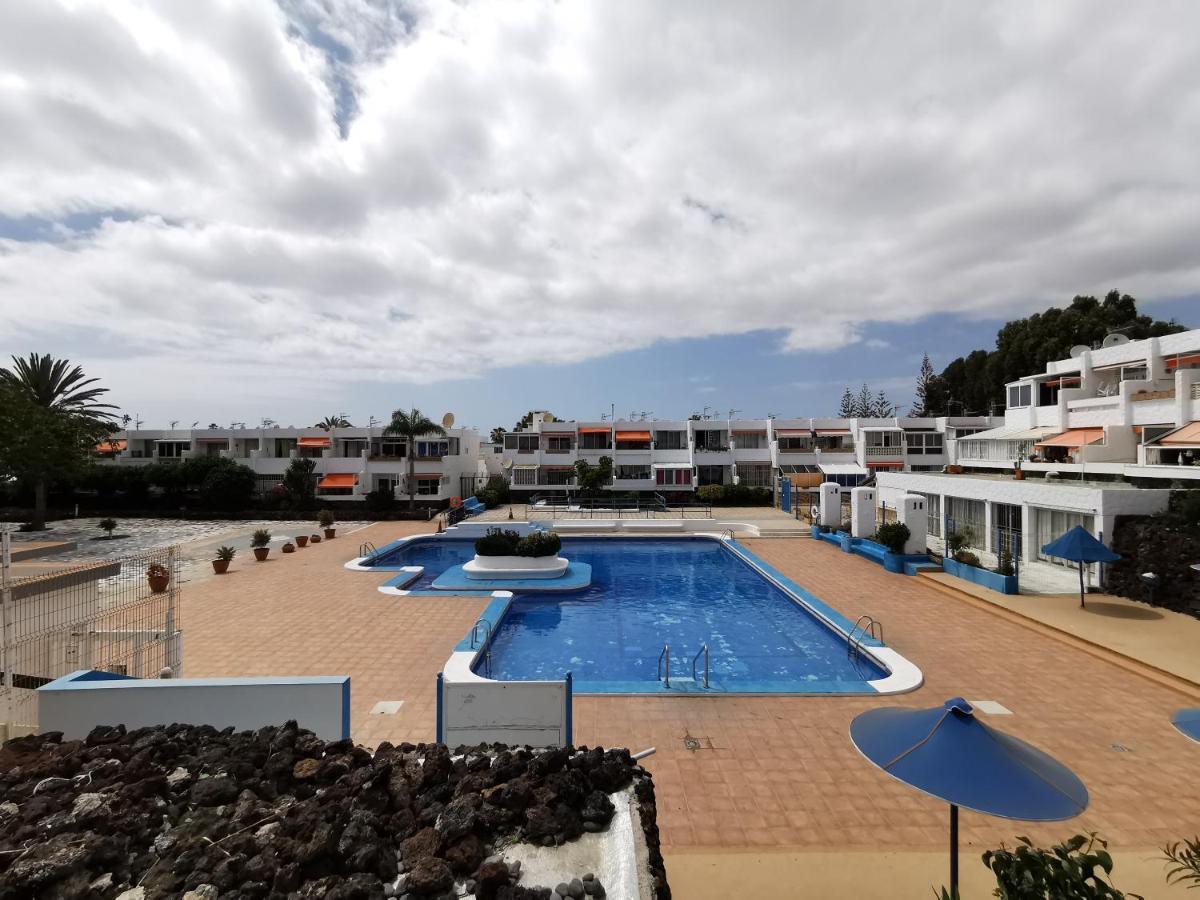 ארונה Sunny Apt With Terrace Coastal Area South Arona מראה חיצוני תמונה