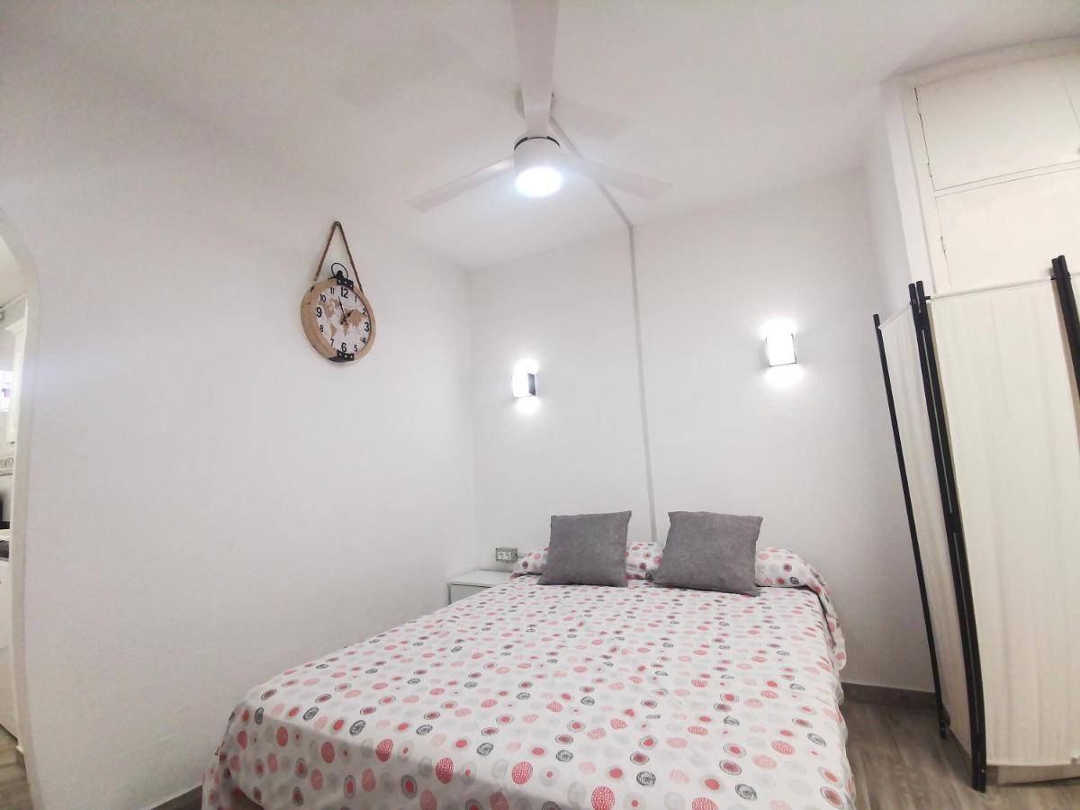 ארונה Sunny Apt With Terrace Coastal Area South Arona מראה חיצוני תמונה