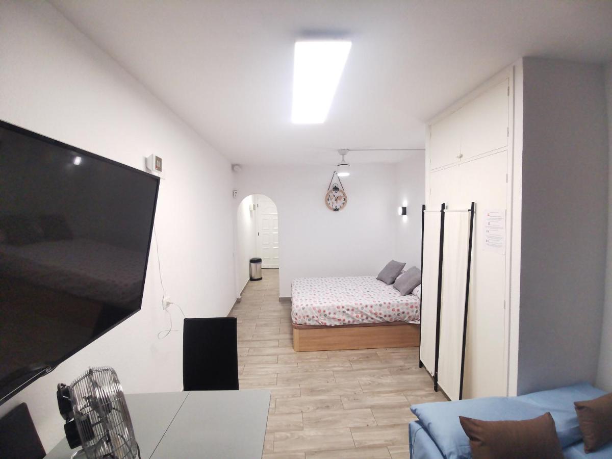 ארונה Sunny Apt With Terrace Coastal Area South Arona מראה חיצוני תמונה