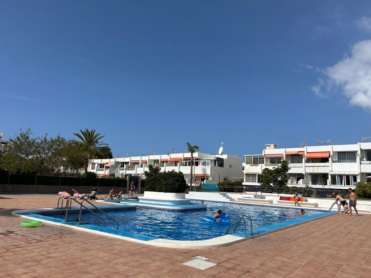 ארונה Sunny Apt With Terrace Coastal Area South Arona מראה חיצוני תמונה
