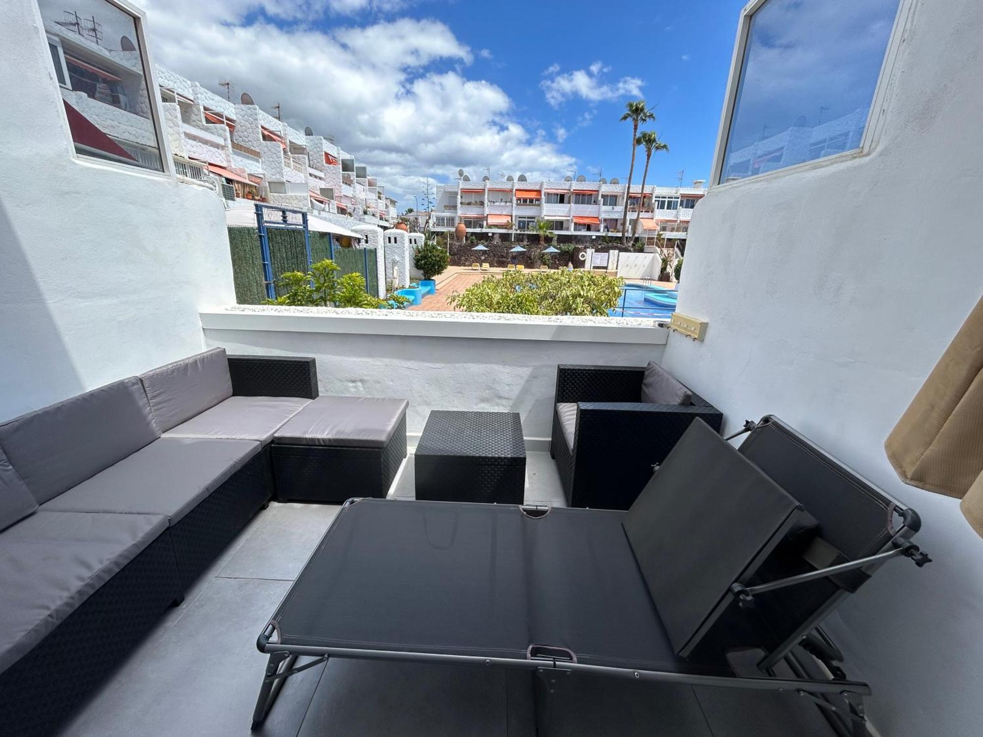 ארונה Sunny Apt With Terrace Coastal Area South Arona מראה חיצוני תמונה